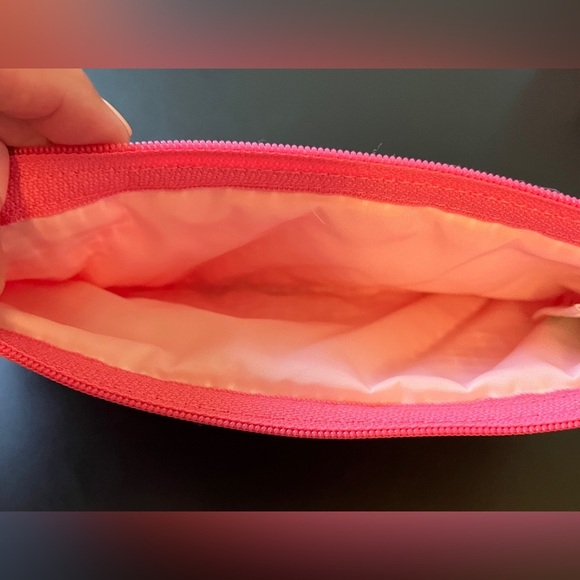 NWOT ~ Vera Bradley Cosmetic / Makeup Bag ~ Sherbet Paisley Pattern- Cotton - Picture 4 of 5